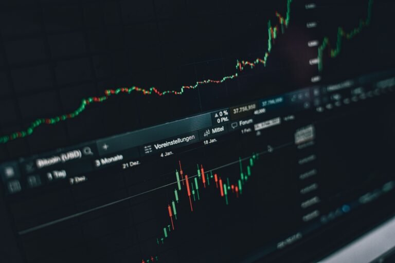 B2B Data Services in 2026: From Static Lists to Real-Time Buyer Intelligence